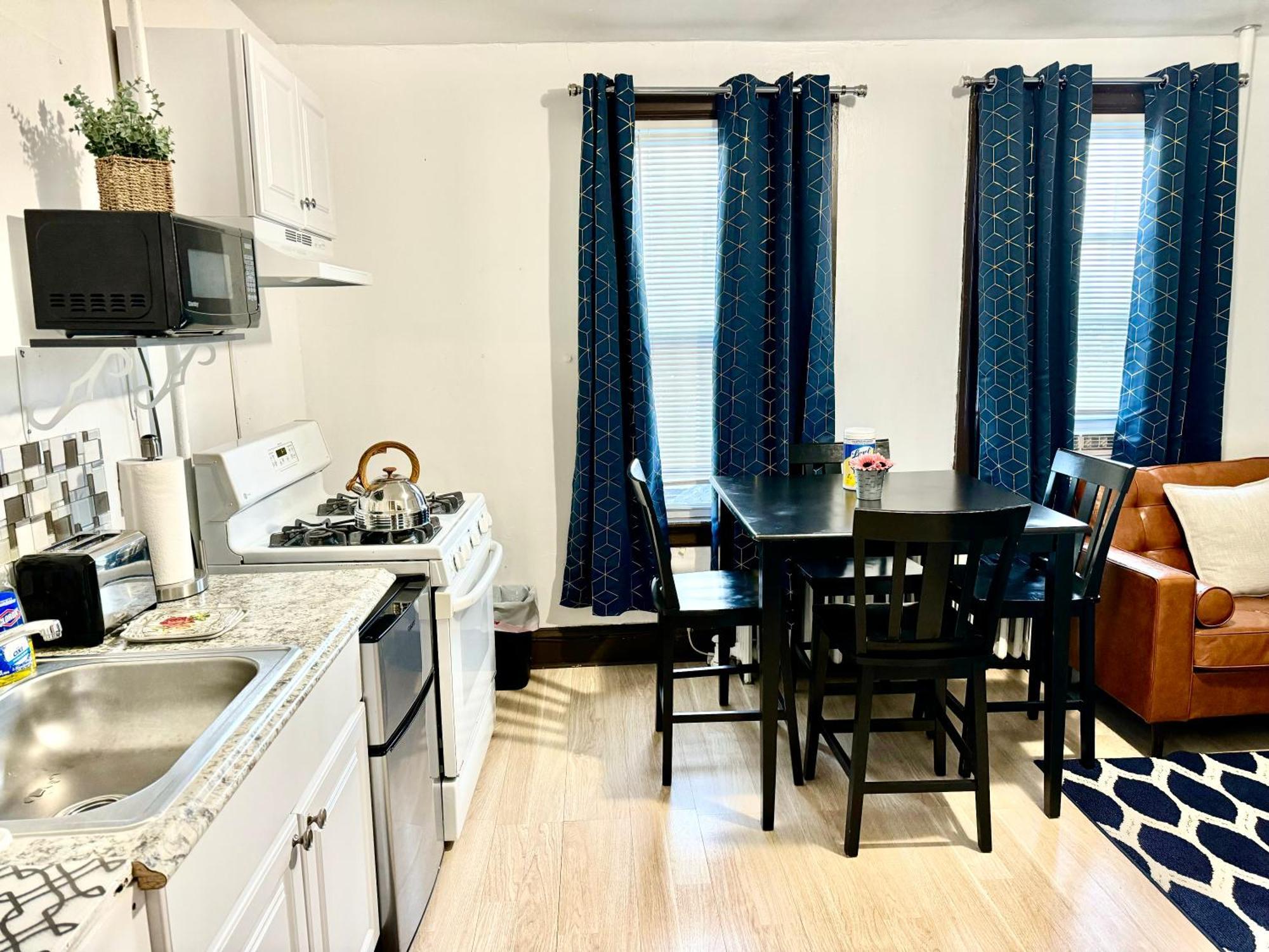 3 Bedrooms, Boardwalk Duplex Beachblock Home! Atlantic City Kültér fotó